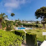 Apartamento En Aloha Con Golf Y Piscina En Marbella Puerto Banus