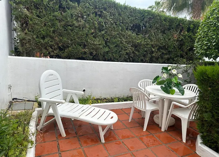 Apartamento En Aloha Con Golf Y Piscina En Marbella Puerto Banus