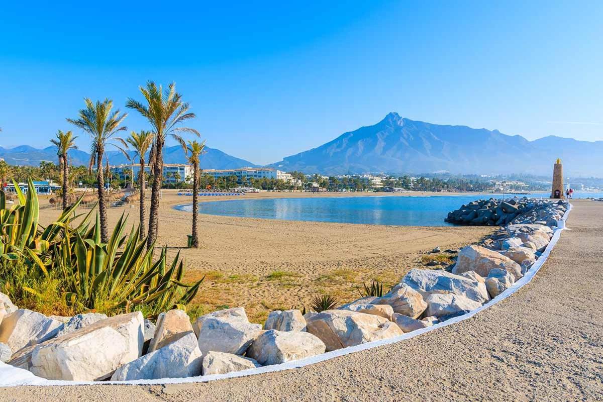 En Aloha Con Golf Y Piscina En Puerto Banus * Marbellac
